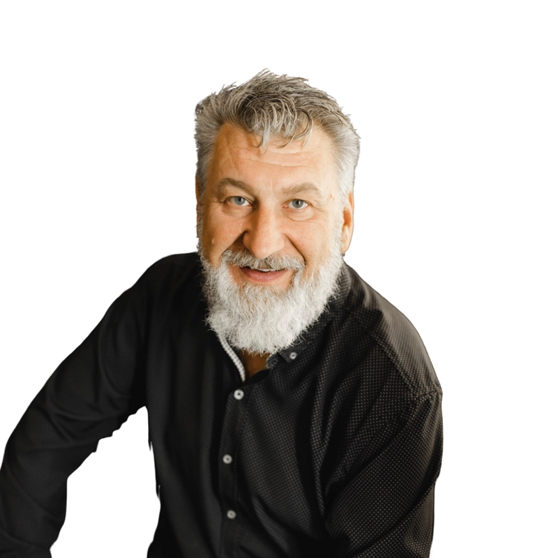 Wayne Esau